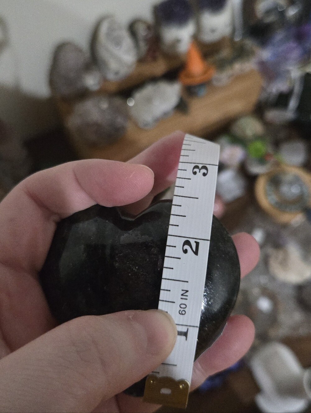 Ruby & Black Spinnel Crystal Heart Carving A - Picture 4 of 4